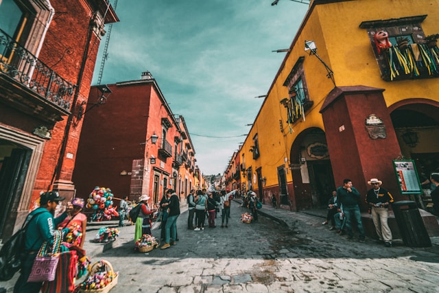 Core Learning Path course: The fundamental building blocks of Spanish conversation.
